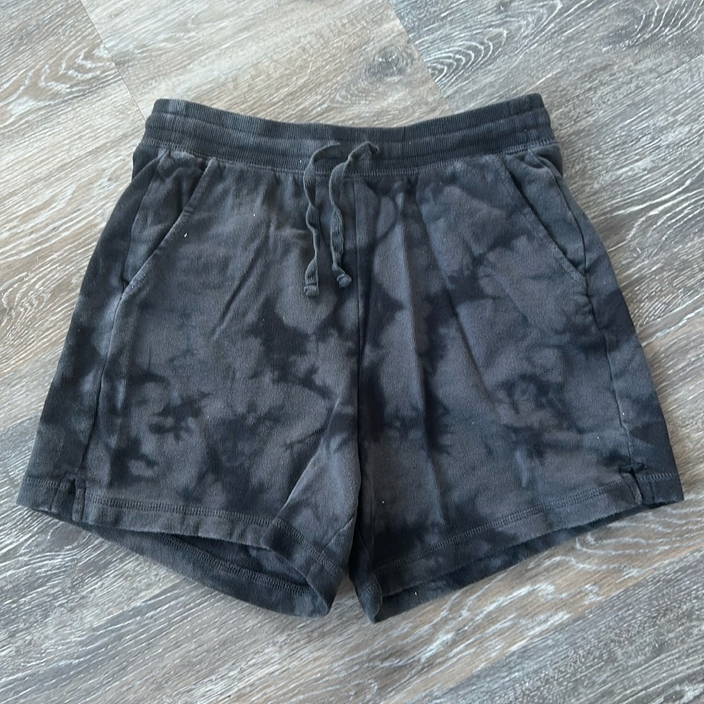 Black tie-dye sweatshorts